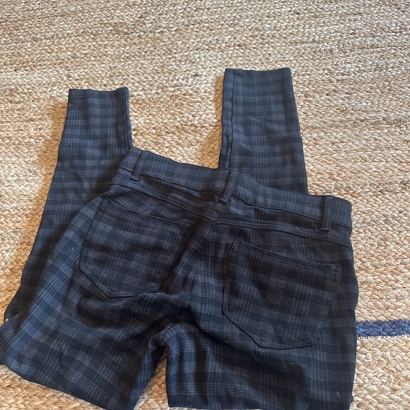 Plaid stretchy pant - Picture 3 of 4